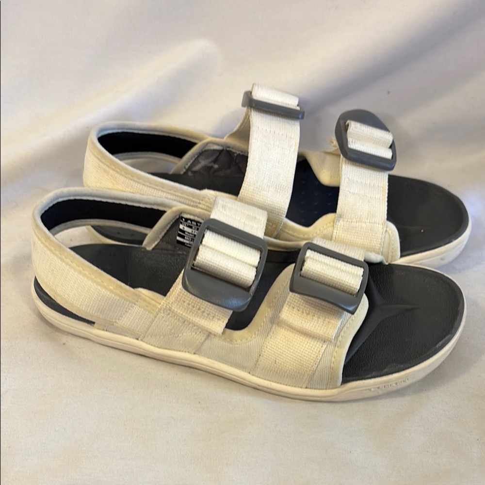 Astral Webber Cream Women's Sandals Size 6